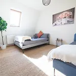Fullhouse - - F45 - Smarttv - Nespresso
