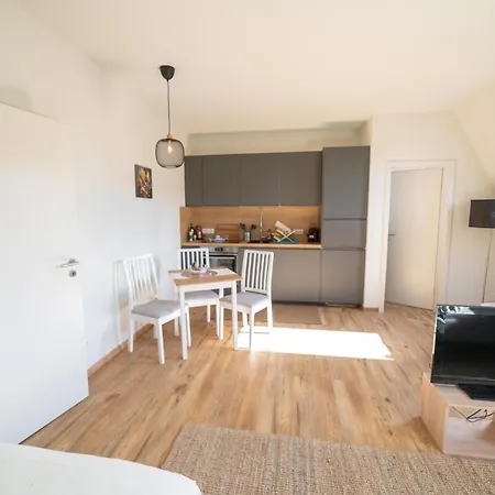 Fullhouse - - F45 - Smarttv - Nespresso Апартаменты Цвиккау