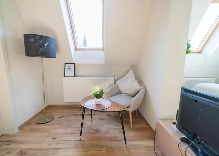 Fullhouse - - F45 - Smarttv - Nespresso شقة *